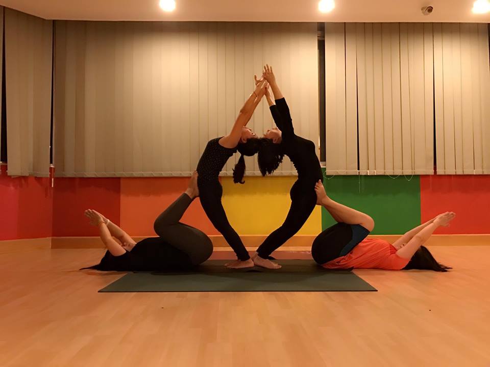Cau-lac-bo-ChenXiu-Dancing-&-Yoga (3)