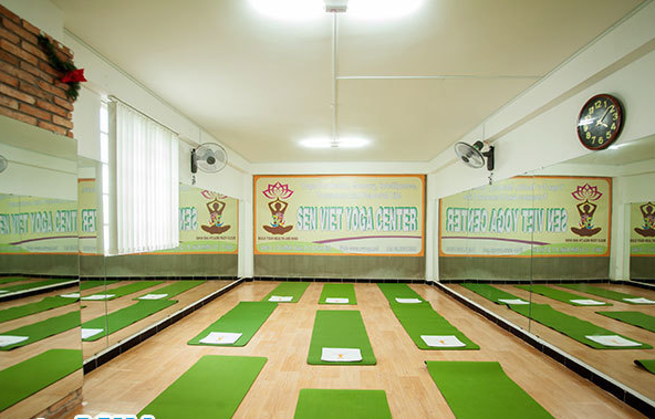 phong-tap-yoga-sen-viet-tan-binh (3)